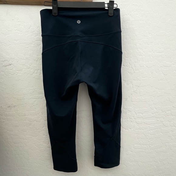 Lululemon In Movement Crop - Picture 4 of 8